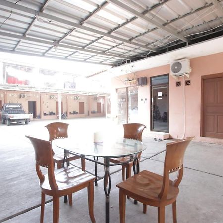 OYO 91490 Hotel Rumah Kita Cirebon Bagian luar foto