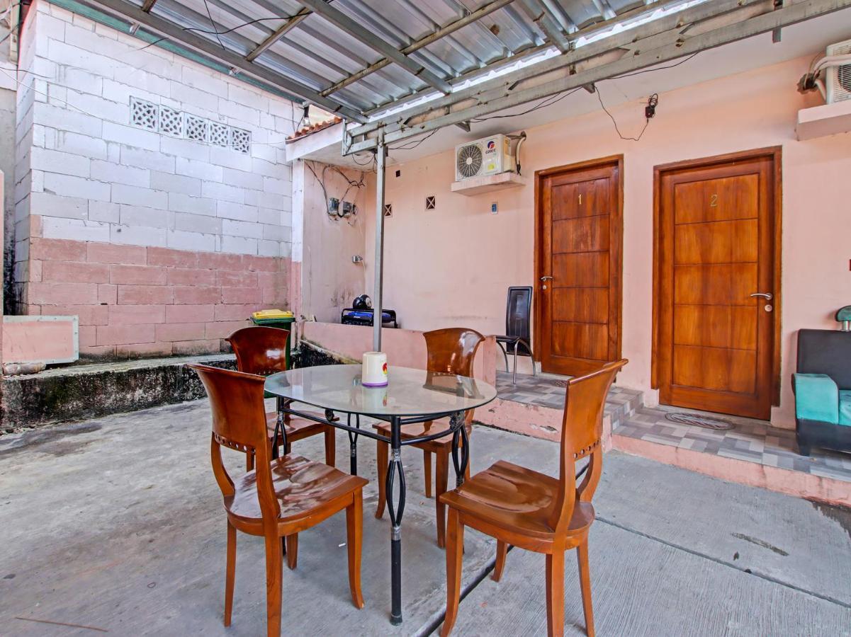 OYO 91490 Hotel Rumah Kita Cirebon Bagian luar foto