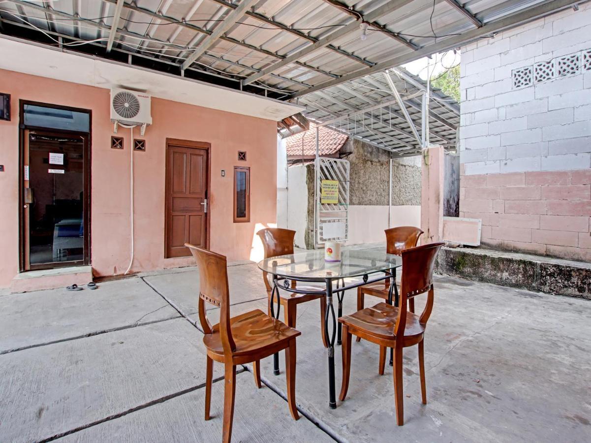 OYO 91490 Hotel Rumah Kita Cirebon Bagian luar foto