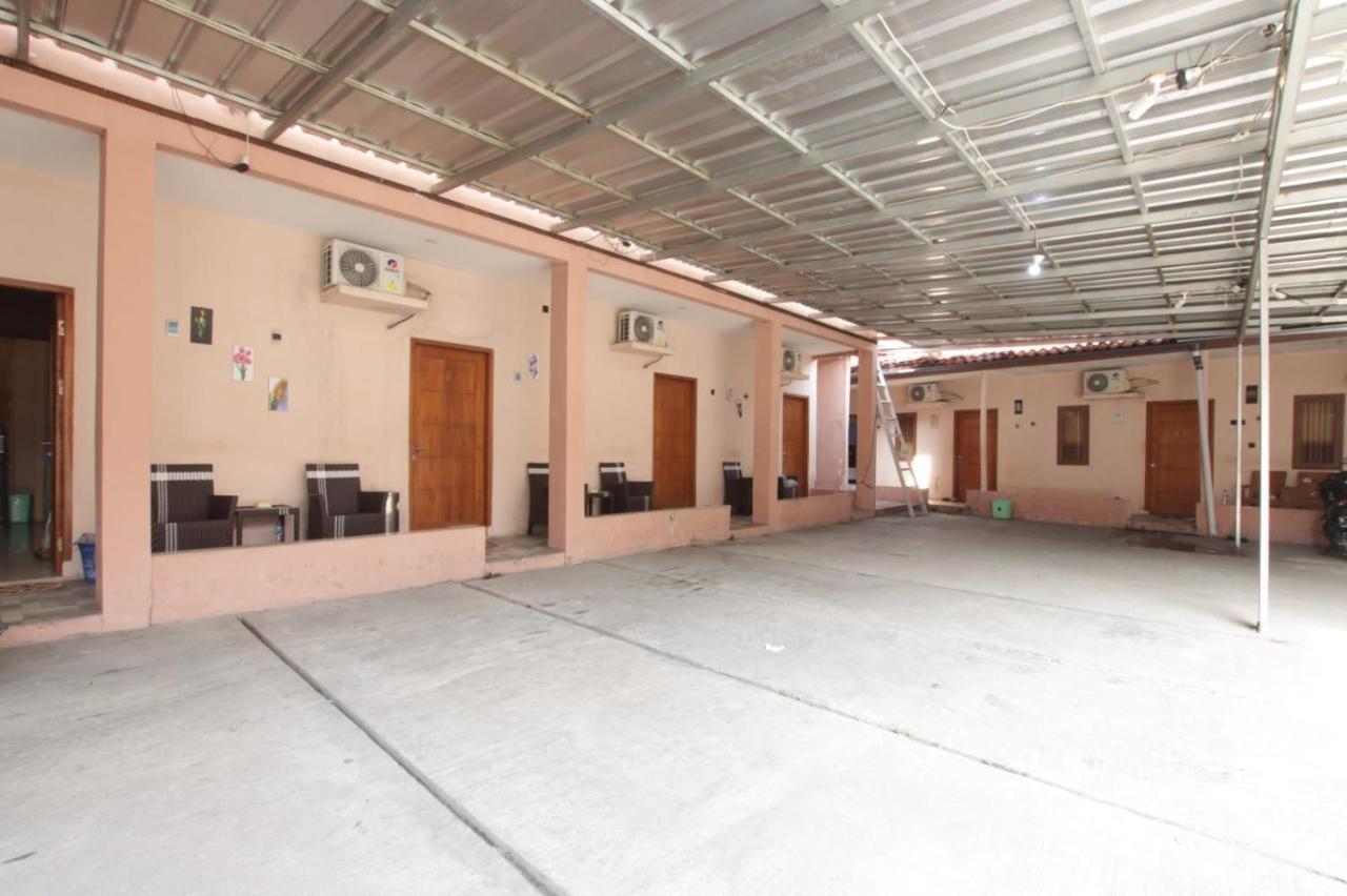 OYO 91490 Hotel Rumah Kita Cirebon Bagian luar foto